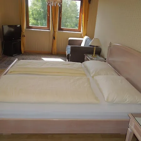 Отель Alexander