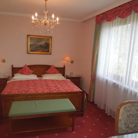 Отель Alexander